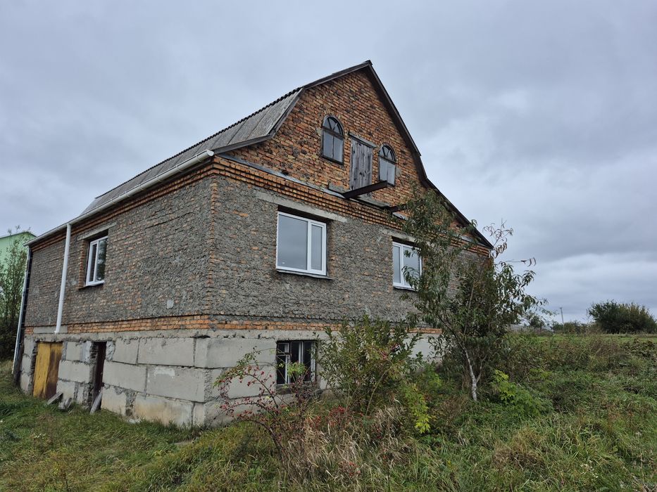 Продам будинов в селі Старому Острополі