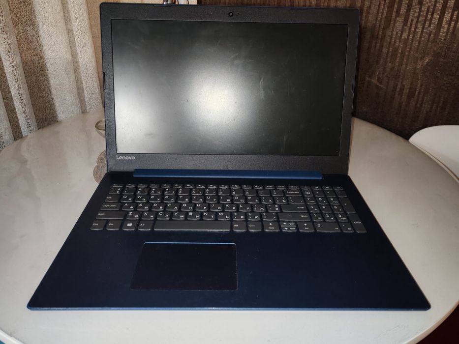 Ноутбук Lenovo i3-7020u 8gb ОЗУ 256 гб места