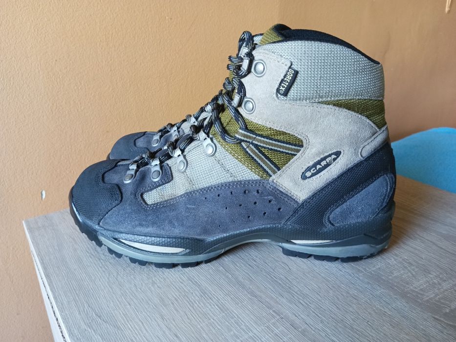 Scarpa trekkingi górskie wodoodporne 40