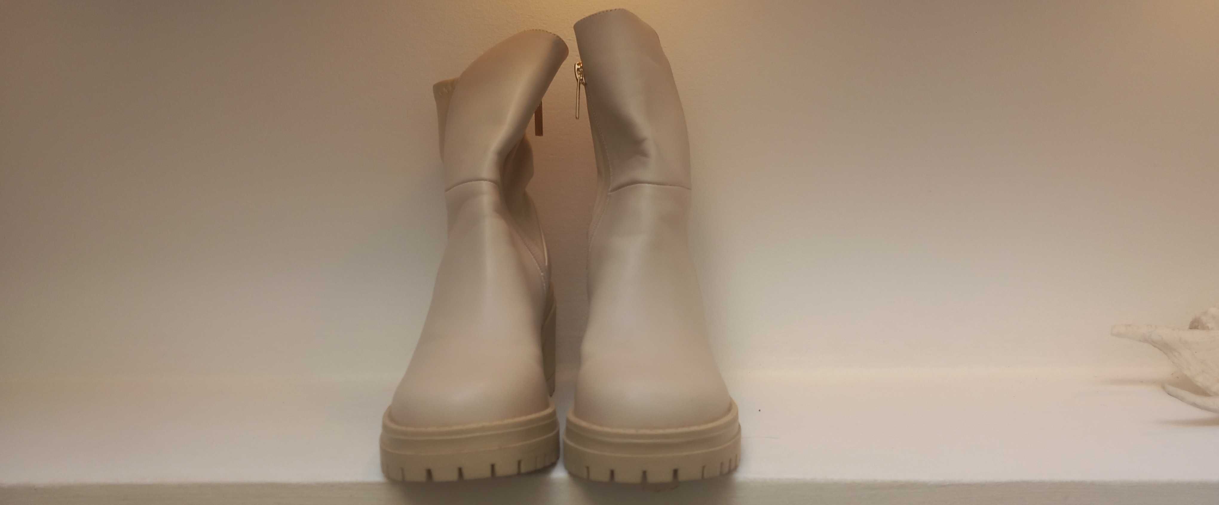 Botas Femininas XTI Collection nº 35  – Elegantes e Confortáveis