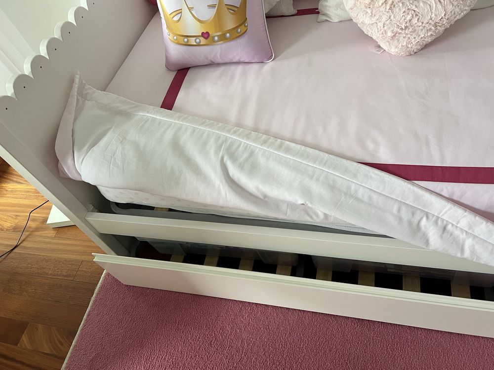 Cama solteiro menina com gavetão