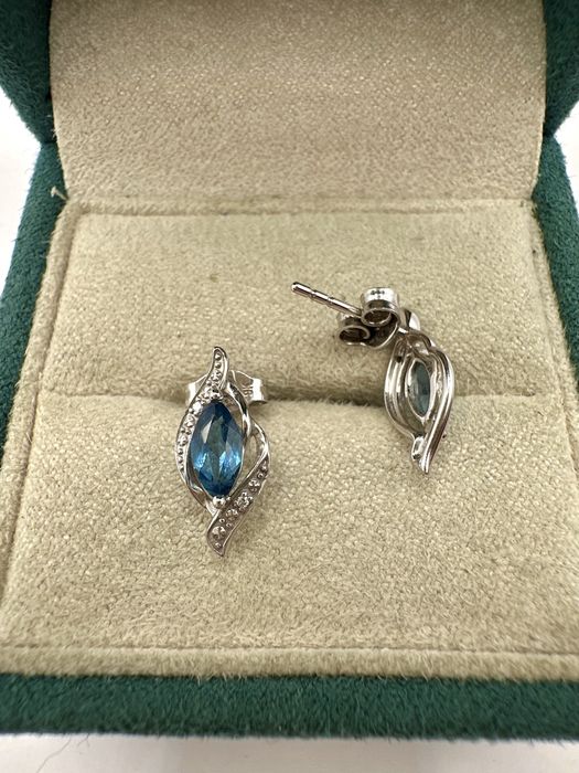 Złote kolczyki z topazami i diamentami