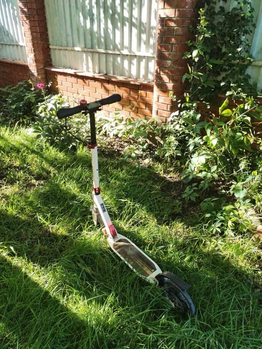 Самокат Scale Sports