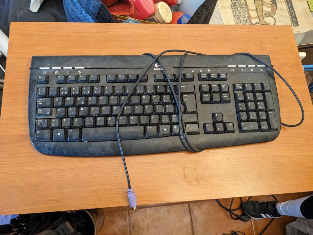 Teclado com pouco uso