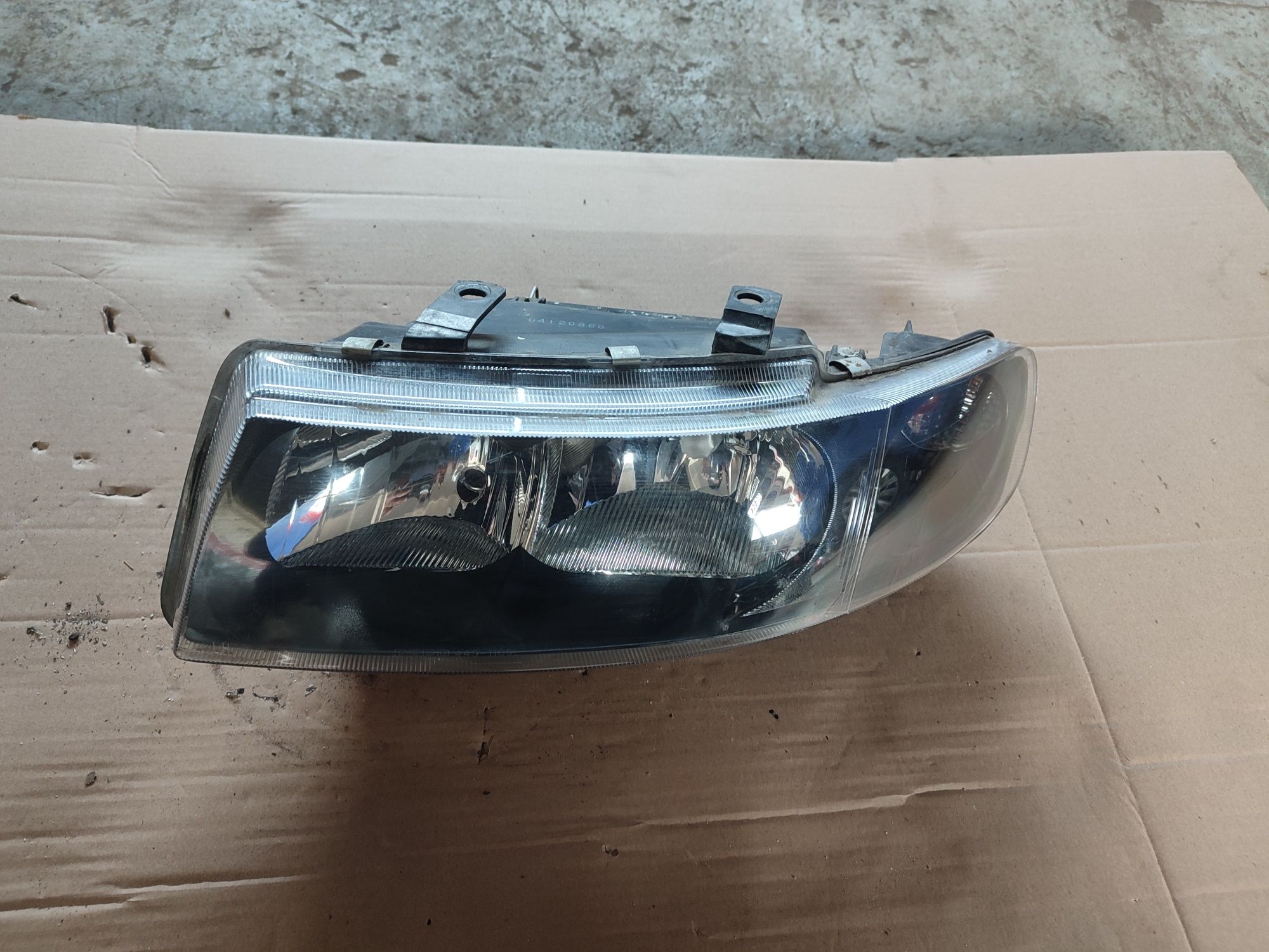 Lampa lewa przód przednia Seat Toledo 2 Leon 1