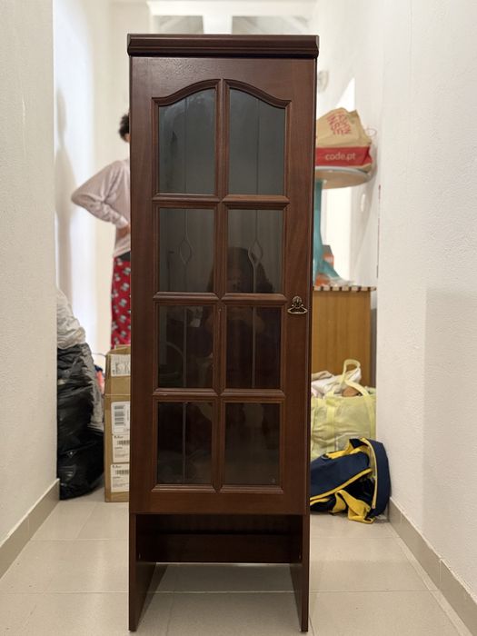 Movél de decoração castanho escuro