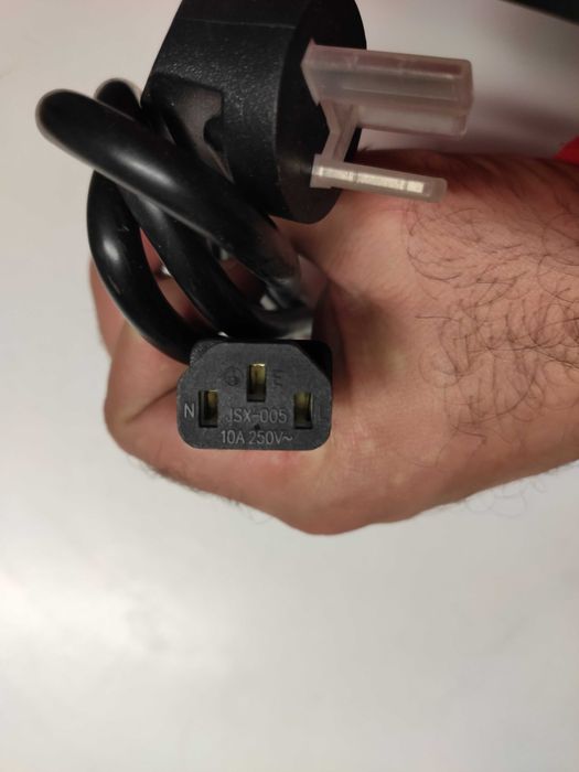 Cabo de alimentação AU CN para IEC C13 (3 pinos)  3G1,5mm2 e com 1,5M