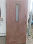 Masywne drzwi drewniane z zamkiem i kluczami 100 x 210.