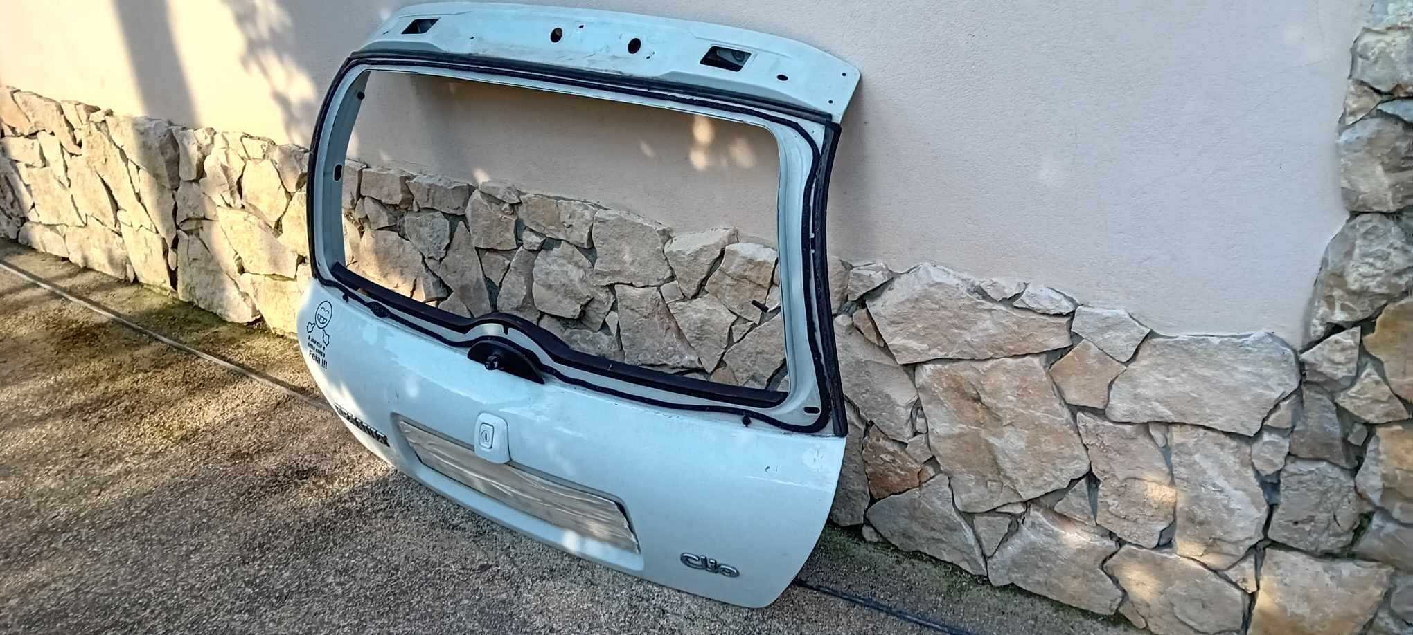 Vendo porta mala Clio II