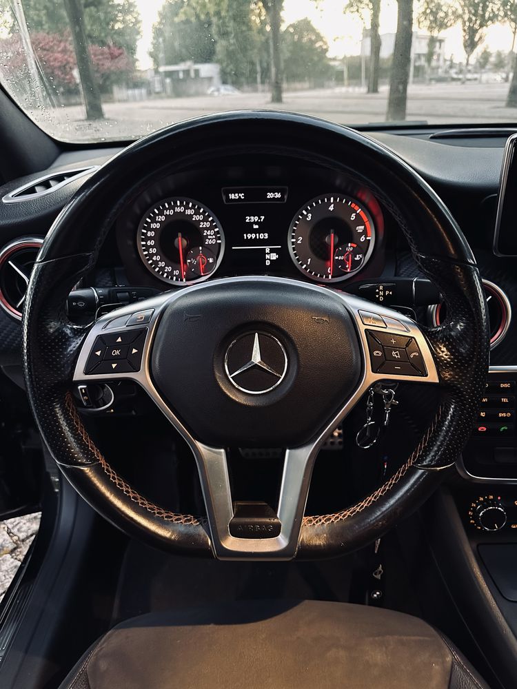 Mercedes-Benz A200 7G-DCT AMG Sport