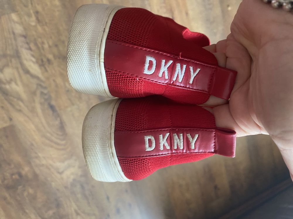 Slip one buty wsuwane tenisówki DKNY rozmiar 42