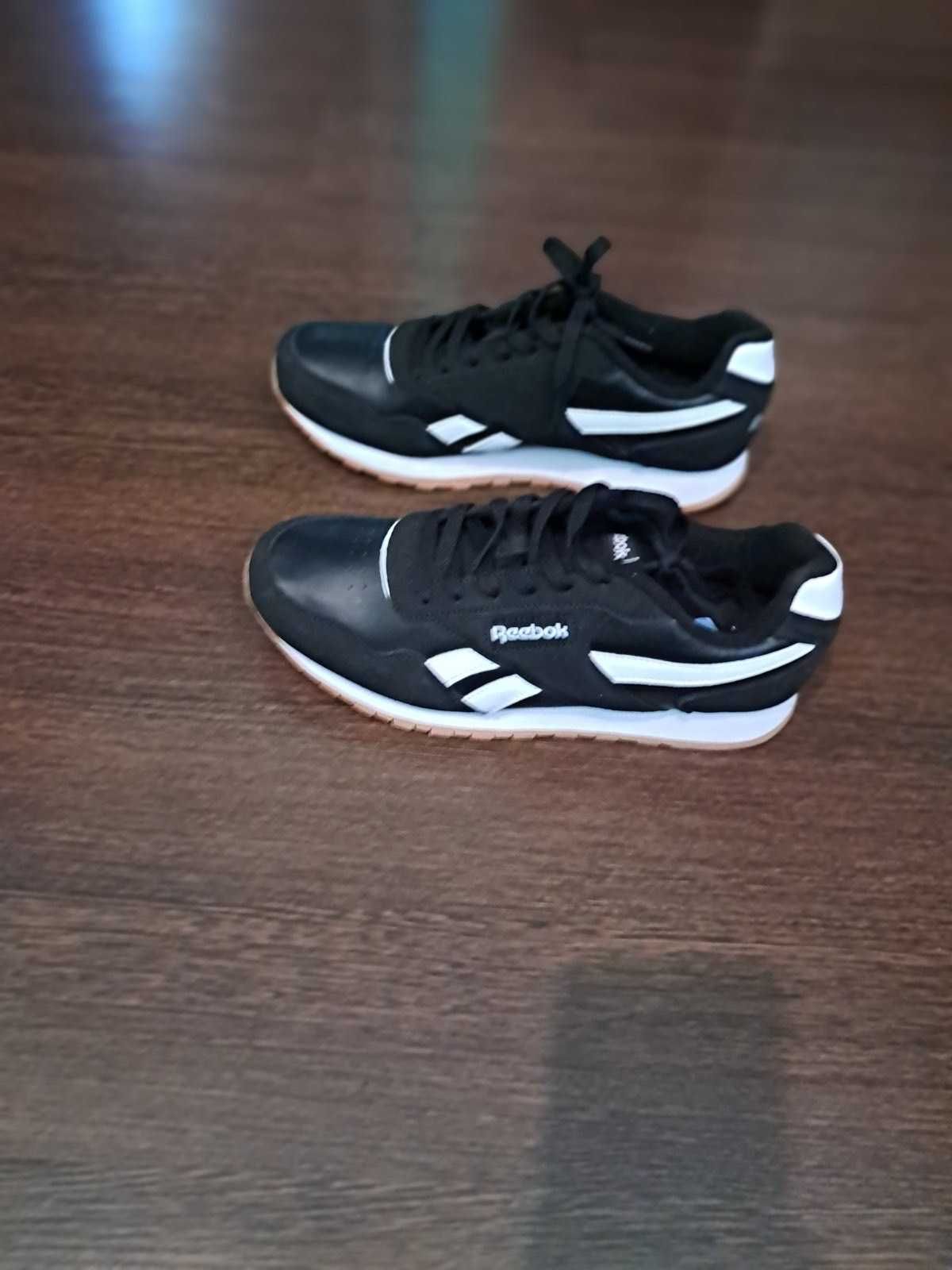 кросівки reebok classic
