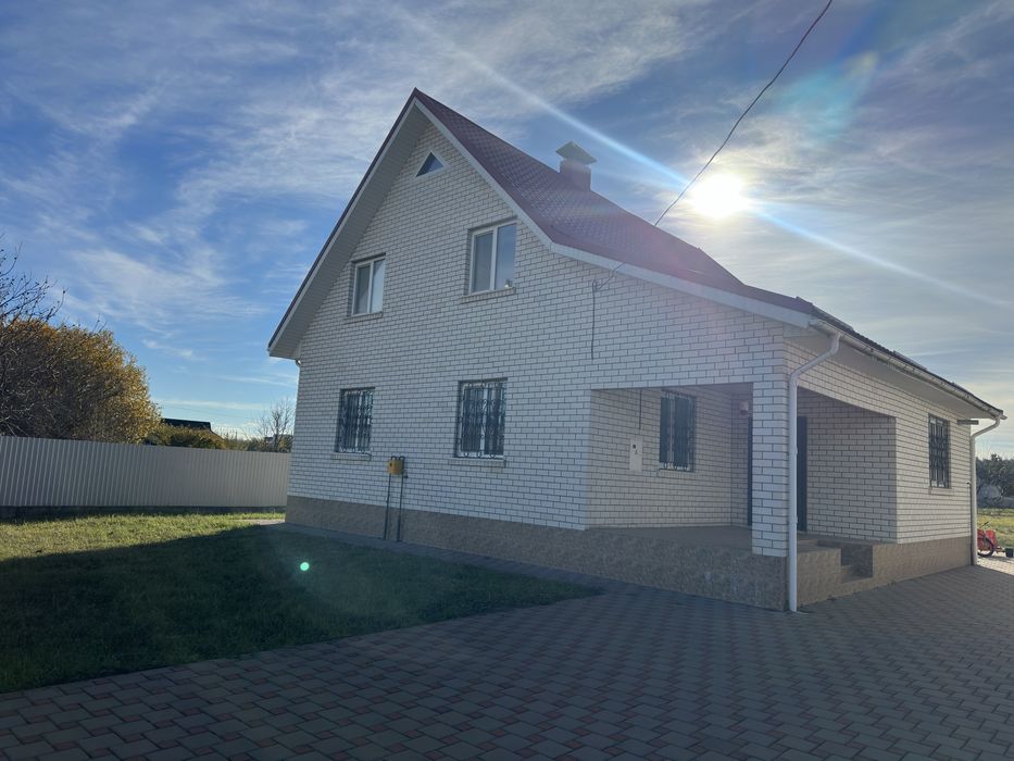 Будинок 200м2/20соток/ліс/школа/асвальтована дорога з ремонтом