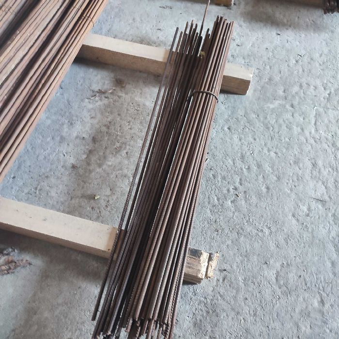 Stal żebrowana fi 16,12,10 (12- gładka) (140cm)