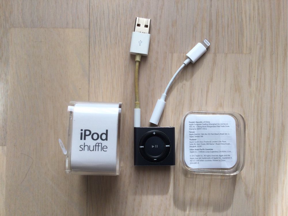 Продам IPod shuffle