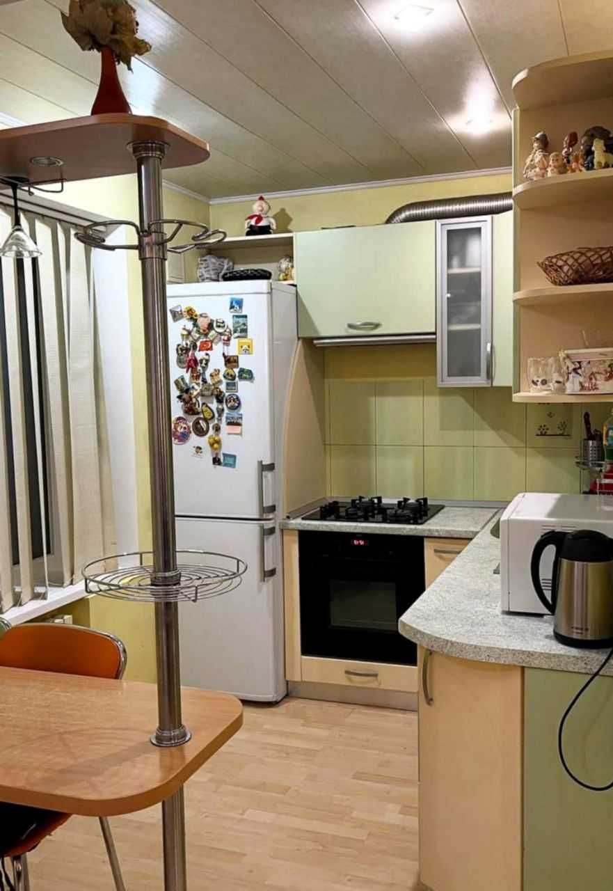 Сдаю 2к квартиру на Василя Сидоренка, 3