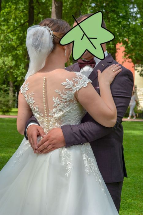 Весільна сукня