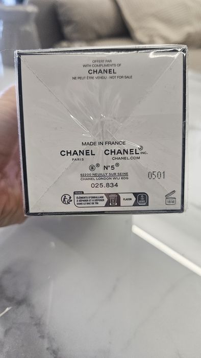 Chanel NO 5 perfumowany olejek do ciała z drobinkami 250ml