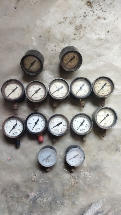 Продам     Дверь правая  до ЮМЗ  продаю запчасти  трактора