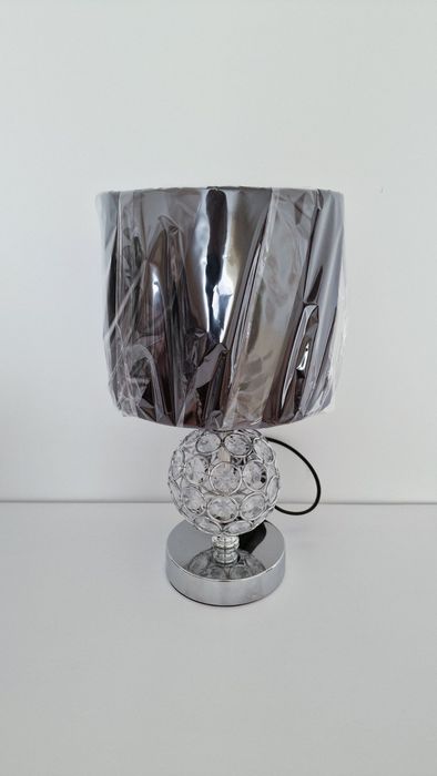 Настольная лампа