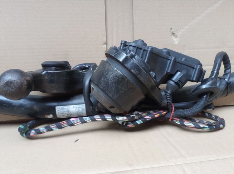 Kit Engate Reboque VW Passat B8 Original