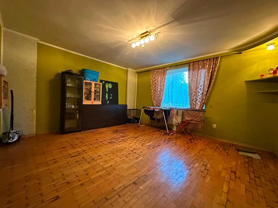 Продається будинок у Центрі міста