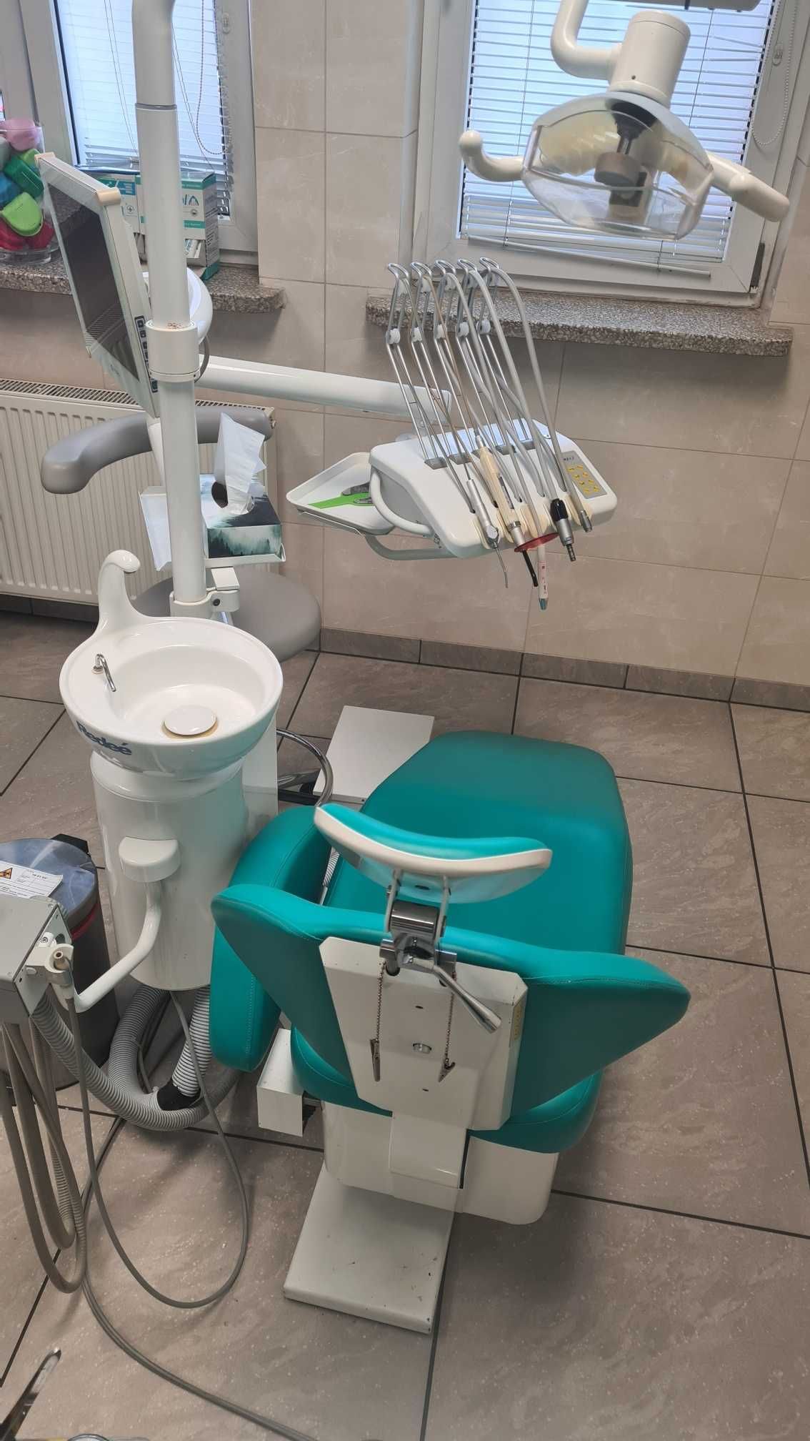 Sprzedam dwa unity dentystyczne używane z krzesełkami