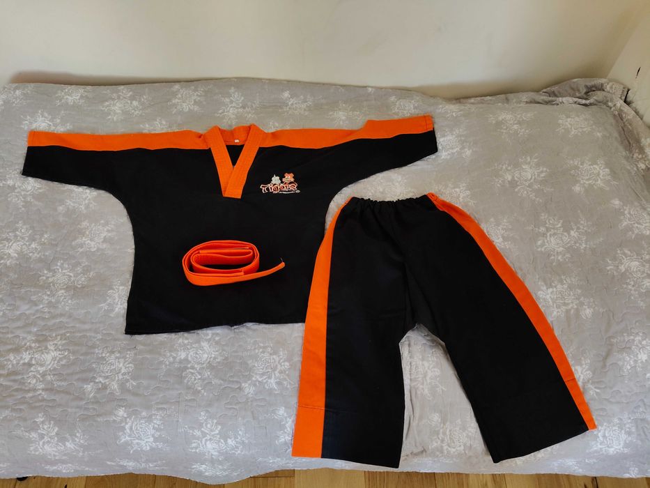 Sprzedam strój na teakwando, dobok