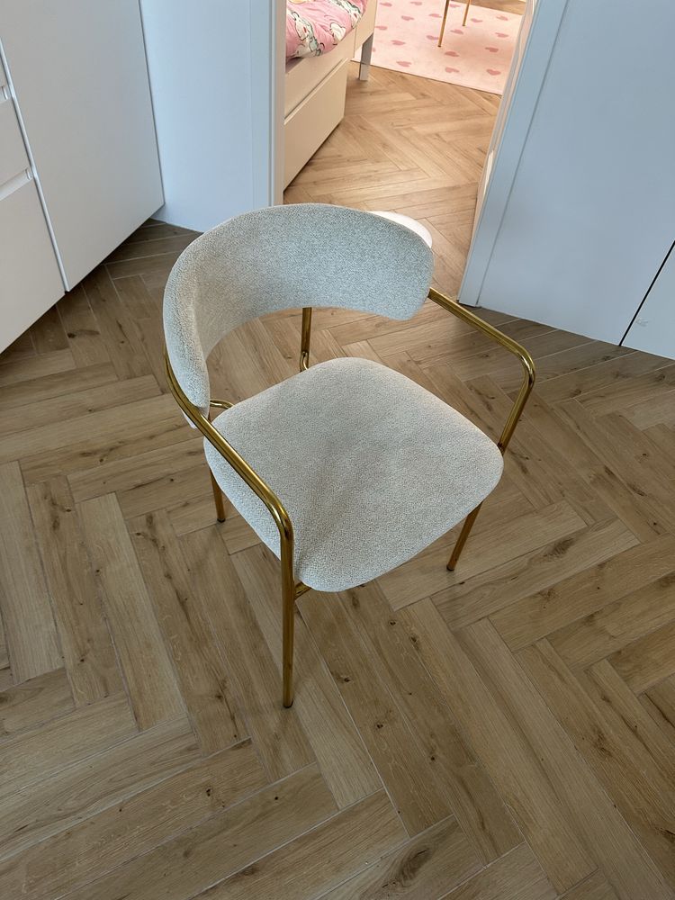 Krzesla 4 szt super stan