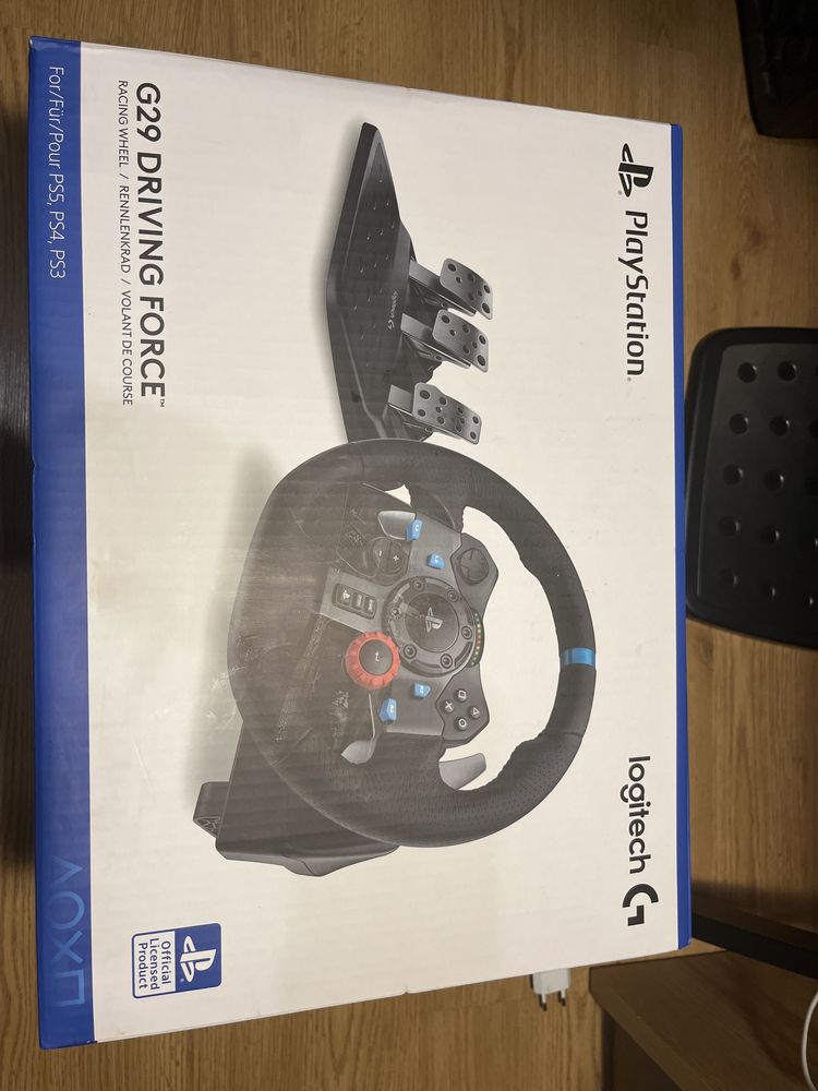 Logitech/playstation Driving force G29 (pedały w zestawie)