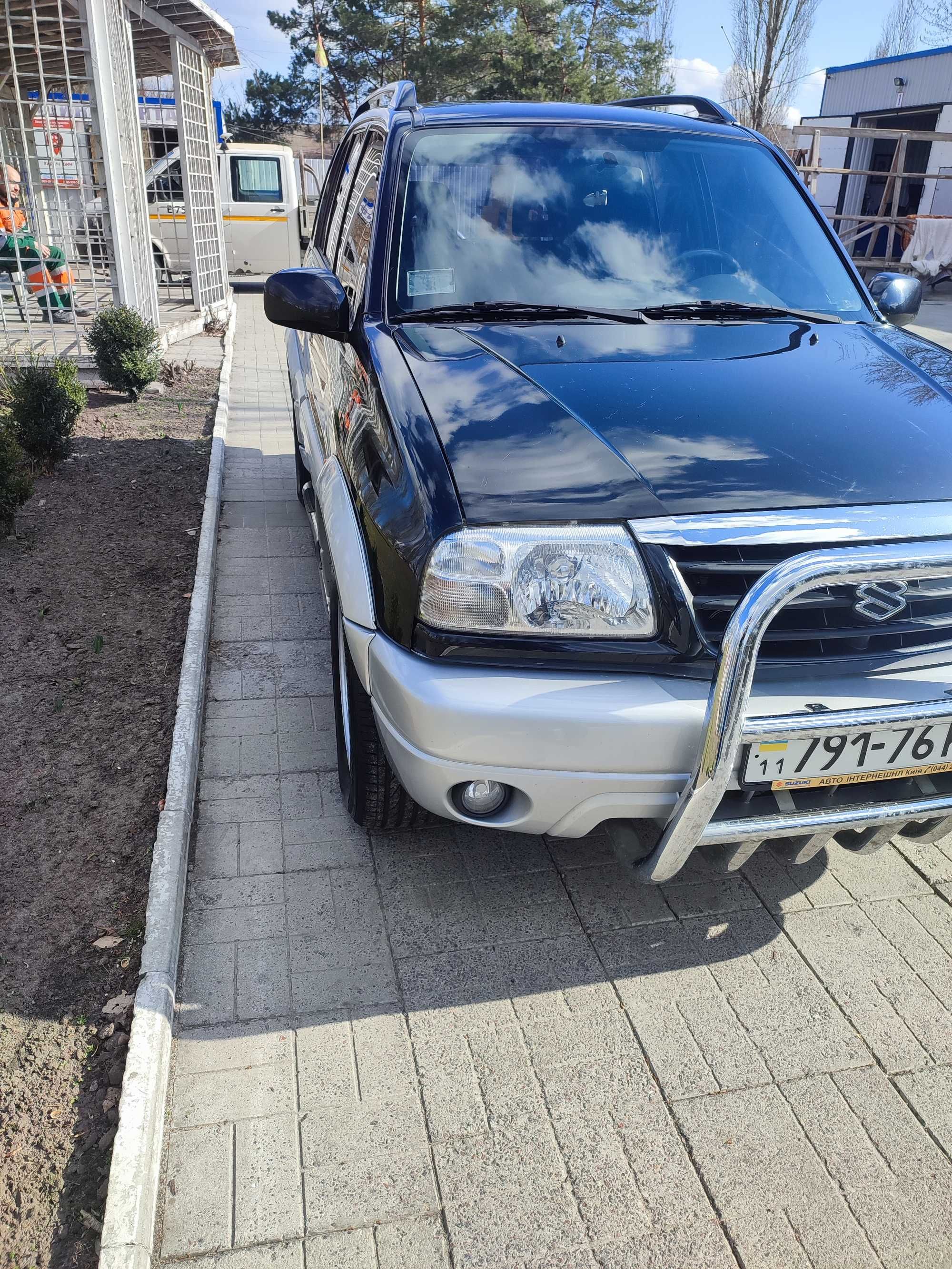 Suzuki Grand Vitara 2004 2.0 бензин