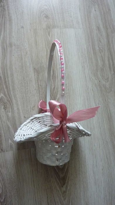 Koszyk wiklinowy na kwiaty ozdobny