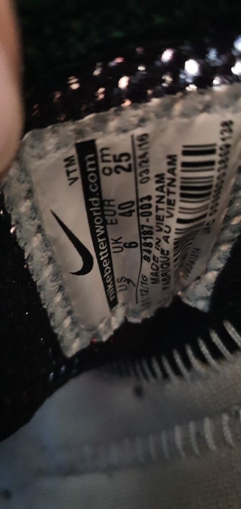 Buty Nike rozmiar 40 wkładka 25cm