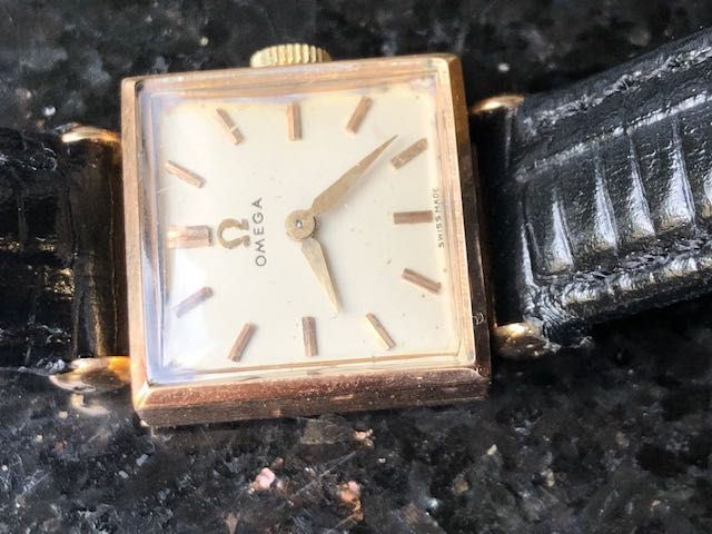 omega złota złoto 18k