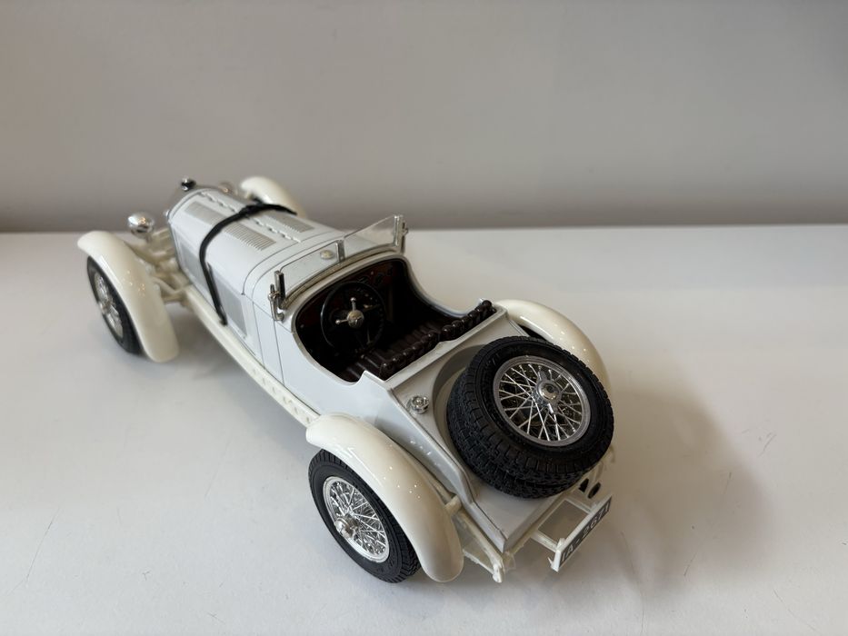 Model Mercedes SSKL 1:18 BBurago Burago (maisto welly)