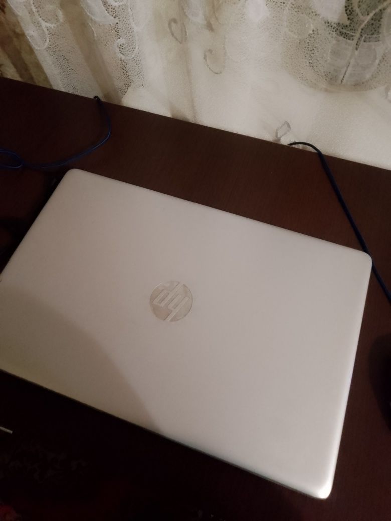 Ноутбук HP Laptop 15-da0xxx