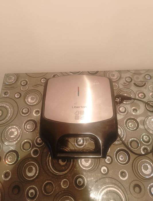 Сендвинчиця 4в1 фірми Liberton