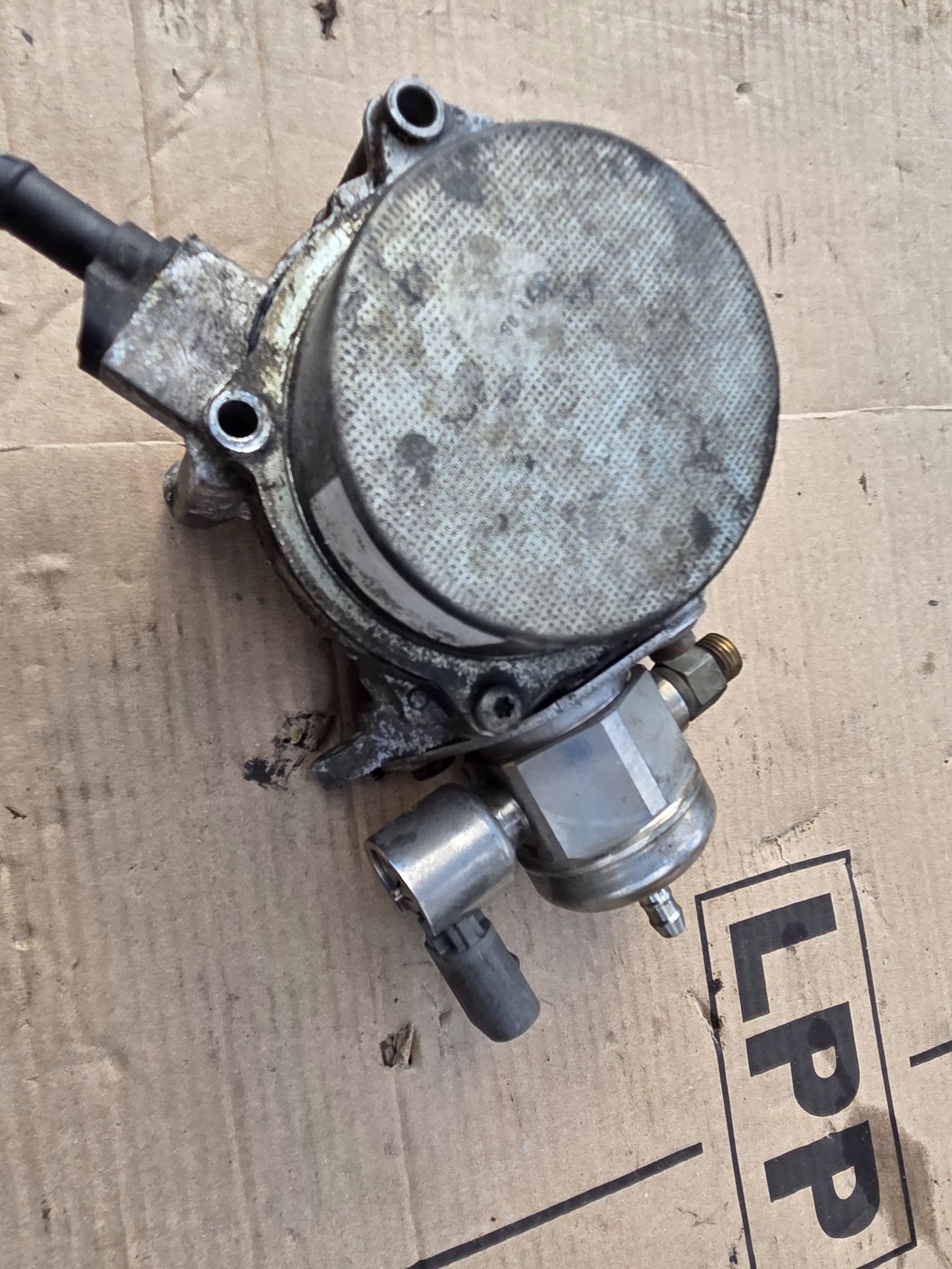 Pompa paliwa vacum 1.8 2.0 tsi