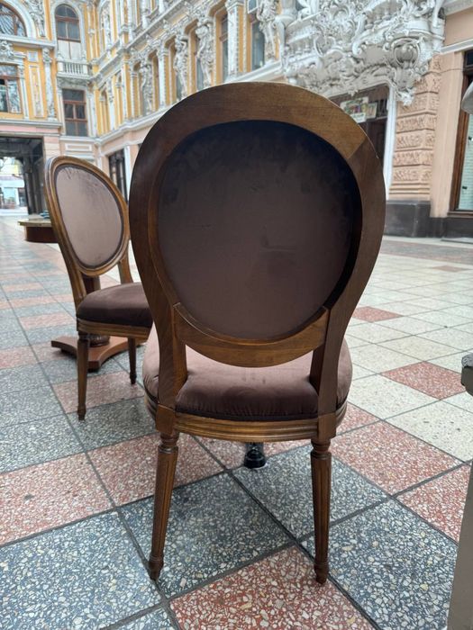 Стулья медальон в наличии  6 шт