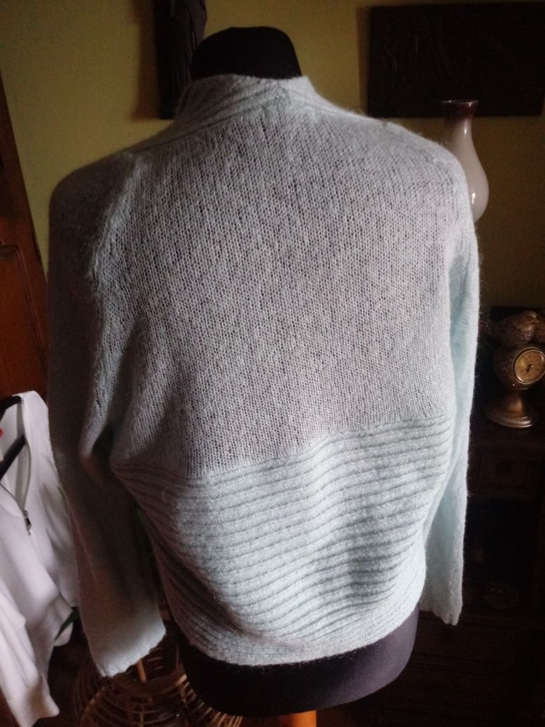 Sweter sweterek błękitny r M/L narzutka