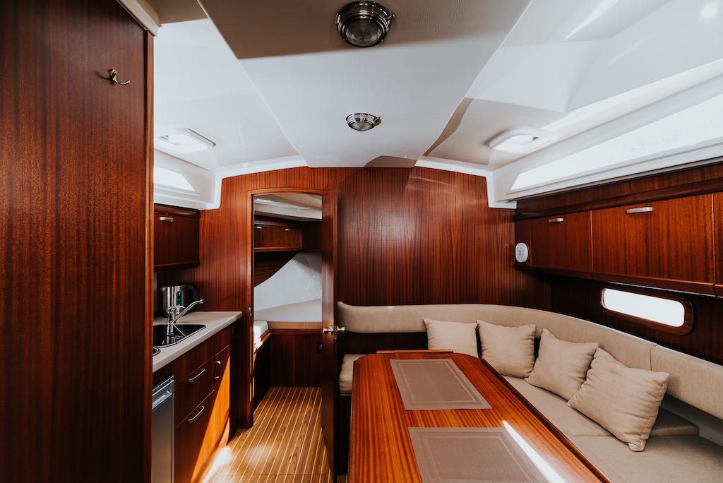 Czarter jachtu motorowego houseboat Futura 860, Stillo 30, Mazury