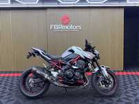 Kawasaki Z  900 Akrapovic