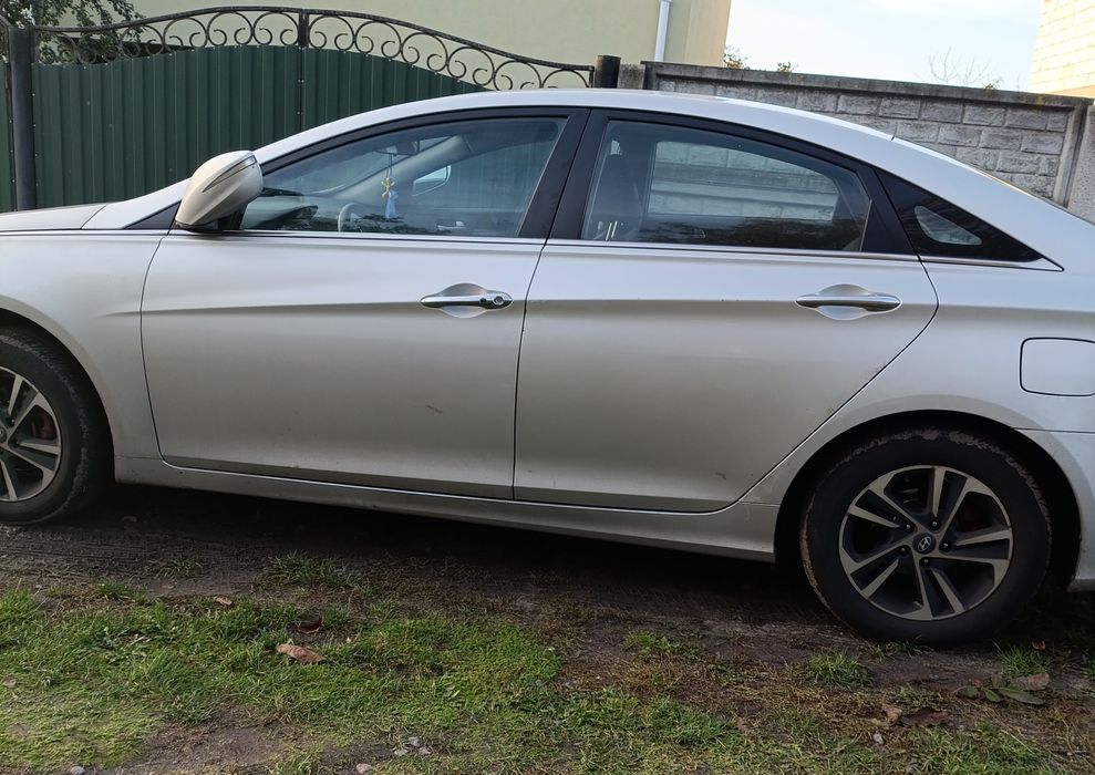 Продам Hyundai Sonata