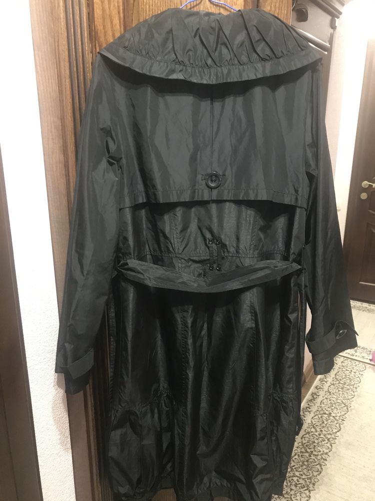 Продам жіночий плащ