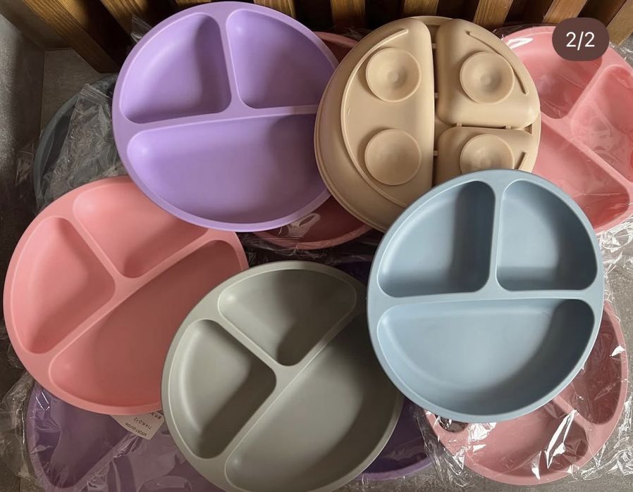 Посуд силіконовий та дитячі тримачі