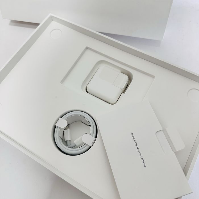 Open Box! MacBook Air 13" 2020 M1 Silver 16GB 256GB SSD