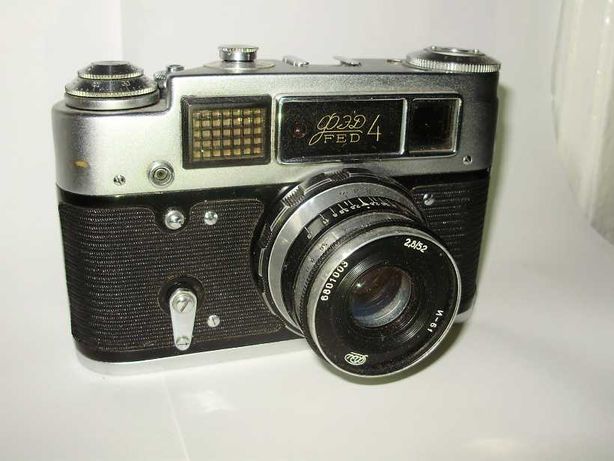 Фотоаппарат советский пленочный раритетный ФЭД-4, кожа