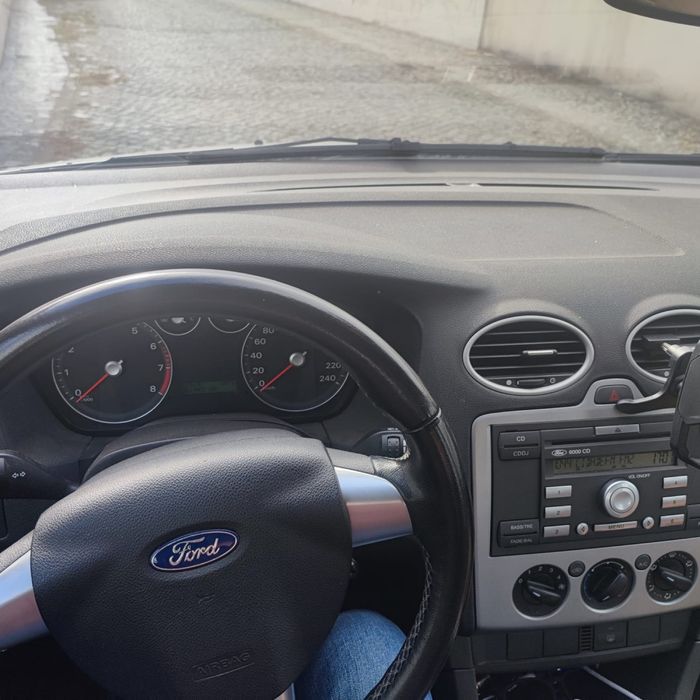 Ford focus.. poucos km