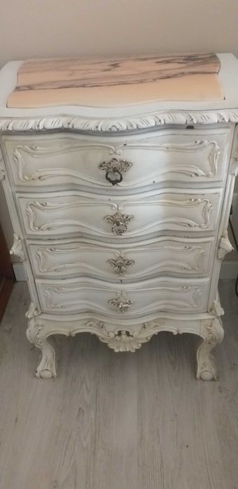 Mesas cabeceira restaurada