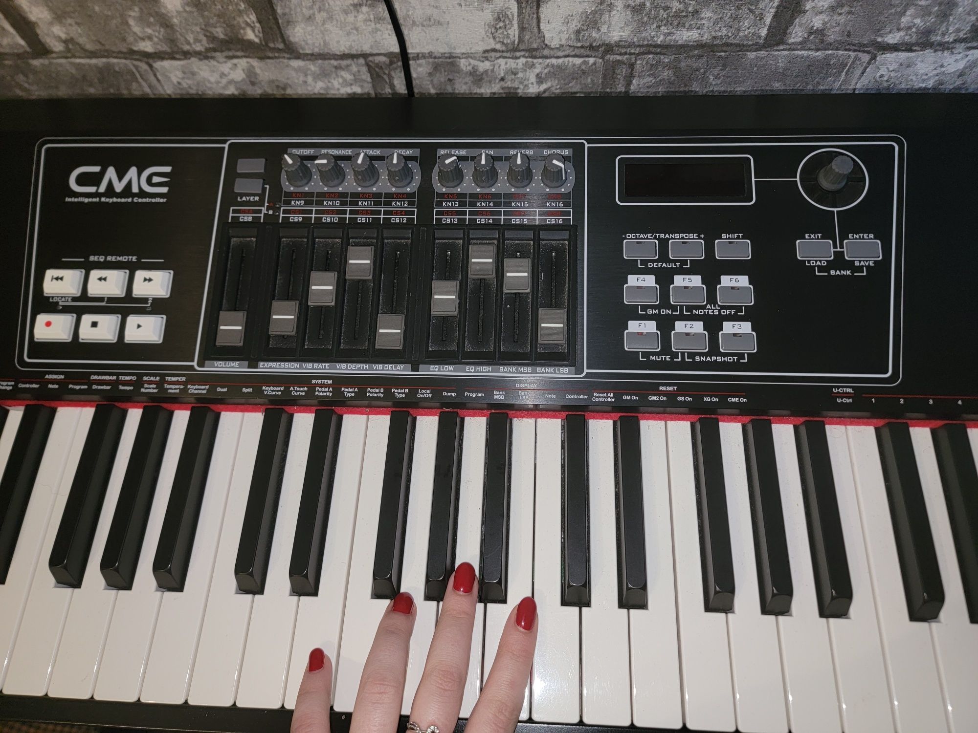 Міді клавіатура midi синтезатор